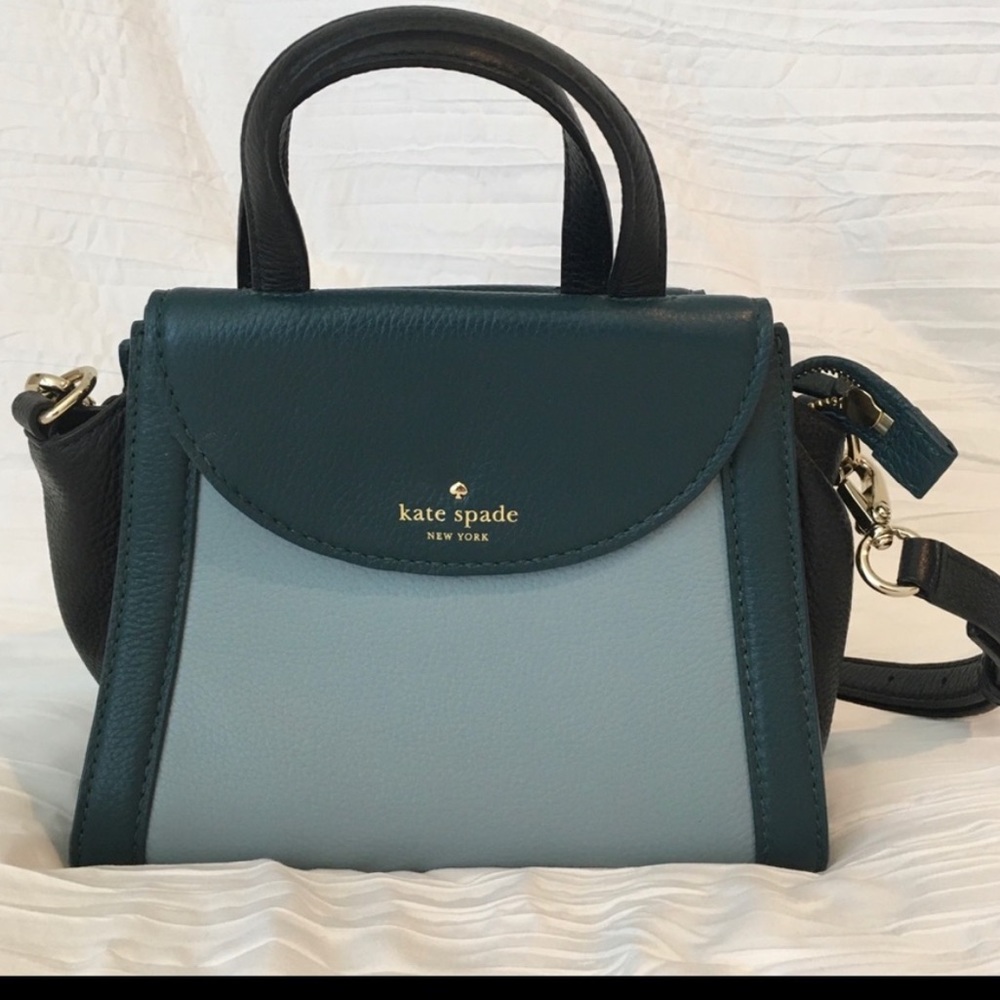 Kade Spade Cobble Hill Adrienne Leather Purse (small)